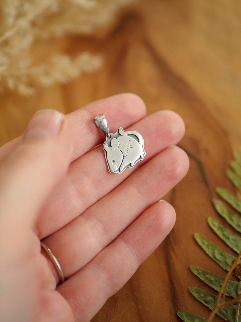 KRUPKOWSKA.COM Mysz mini <strong>naszyjnik</strong> 3 Myszka - minimalistyczny srebrny wisiorek